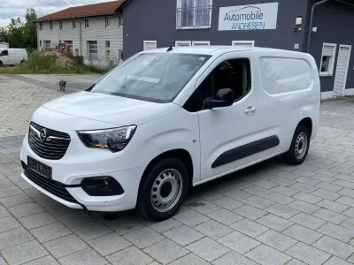 Gebraucht Opel Combo Edition 131 PS (96 kW) 2021 Jade weiss/arktis weiss Van / Kleinbus