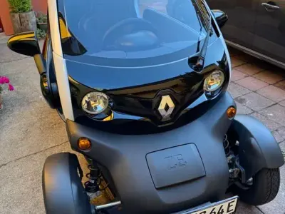 Gebraucht Renault Twizy Intens 12 kW (17 PS) 2025 Schwarz Kleinwagen
