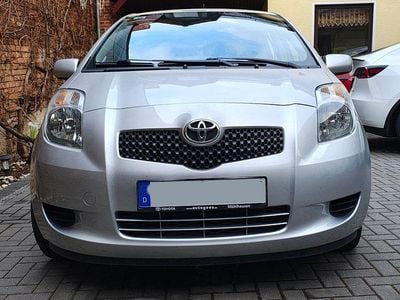 Gebraucht Toyota Yaris Sol 87 PS (63 kW) 2007 Silber Kleinwagen
