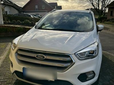 gebraucht Ford Kuga 1,5 EcoBoost 4x2 110KW Titanium Titanium