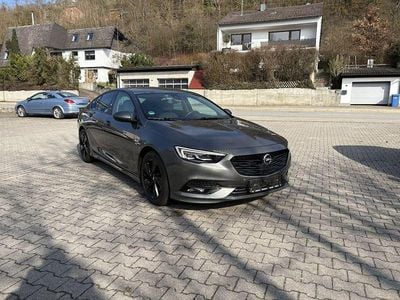 Gebraucht Opel Insignia Exklusiv 209 PS (153 kW) 2018 Grau Limousine