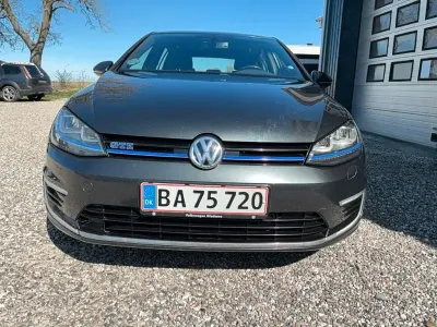 Gebraucht VW Golf VII GTE 204 PS (150 kW) 2016 Grau Limousine