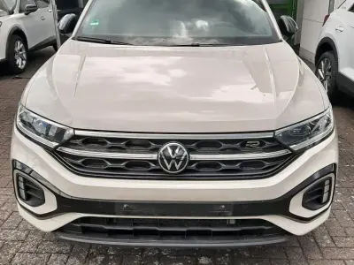 Gebraucht VW T-Roc R-line 150 PS (110 kW) 2025 Grau SUV