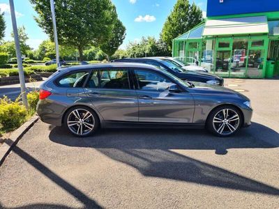 gebraucht BMW 320 320 d Touring Sport-Aut. Sport Line M Felgen AHK