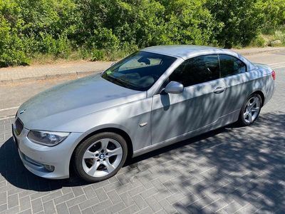 Silber Gebraucht 2010 BMW 325 Cabriolet Comfort Edition Cabrio | 17.900 € (Teuer)