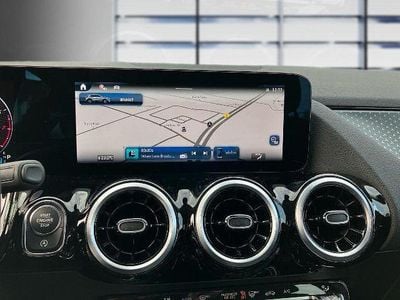 Gebraucht Mercedes GLA200 Progressive 163 PS (119 kW) 2024 Silber SUV