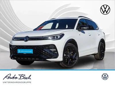 Gebraucht VW Tiguan R-line 150 PS (110 kW) 2024 Pure white SUV