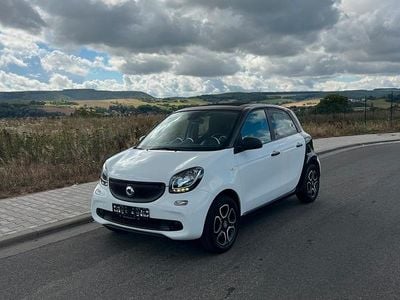 Weiß Gebraucht 2015 Smart ForFour Kleinwagen | 7.100 € (Fairer Preis)