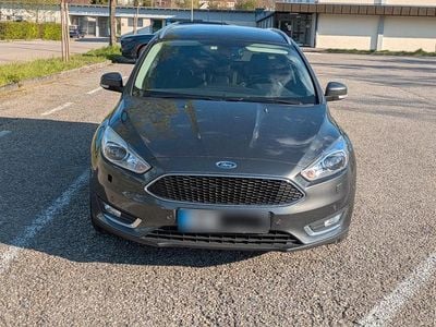 Usata Ford Focus 182 CV (133 kW) 2017 Grigio Station wagon