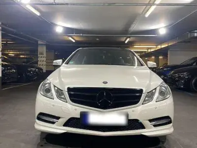 Usata Mercedes E350 265 CV (194 kW) 2012 Bianco Coupé