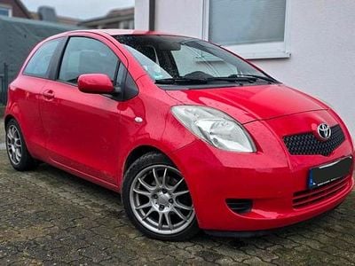 Rot Gebraucht 2006 Toyota Yaris Kleinwagen | 2.400 € (Fairer Preis)