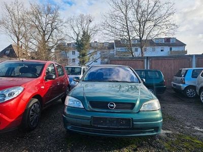 Gebraucht Opel Astra Selection 101 PS (74 kW) 2001 Grün Limousine