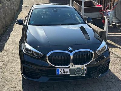 Gebraucht BMW 118 Advantage 136 PS (100 kW) 2023 Schwarz Kleinwagen
