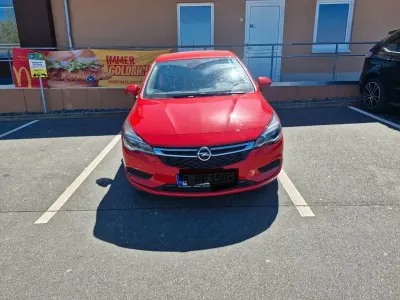 Gebraucht Opel Astra Business 105 PS (77 kW) 2016 Rot Limousine