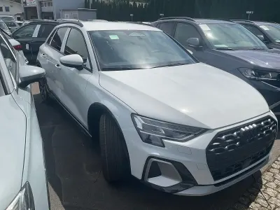 Neu Audi A3 204 PS (150 kW) 2026 Gletscherweiß metallic SUV