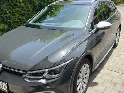 Gebraucht VW Golf Alltrack 200 PS (147 kW) 2023 Grau Kombi
