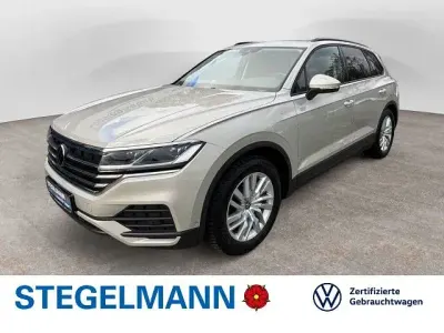 Gebraucht VW Touareg 231 PS (169 kW) 2025 Sechura beige metallic SUV