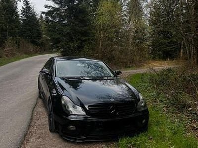 Second-hand Mercedes CLS500 306 CP (225 kW) 2005 Negru Berlinǎ