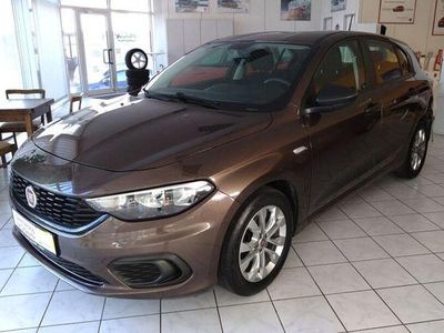 Gebraucht Fiat Tipo Street 95 PS (69 kW) 2019 Braun Kleinwagen