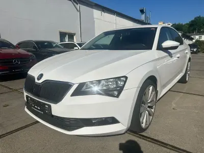 Gebraucht Skoda Superb Active 150 PS (110 kW) 2019 Weiß Limousine