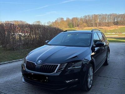 Second-hand Skoda Octavia Soleil 190 CP (139 kW) 2019 Negru Break