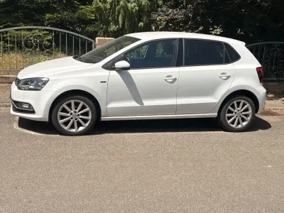 Gebraucht VW Polo 90 PS (66 kW) 2015 Weiß Kleinwagen