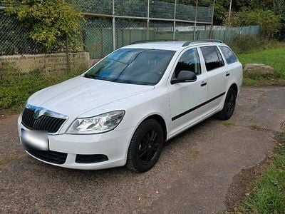 Usata Skoda Octavia 105 CV (77 kW) 2012 Bianco Station wagon
