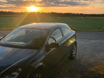 Gebraucht Opel Astra GTC 140 PS (102 kW) 2009 Grau Coupé