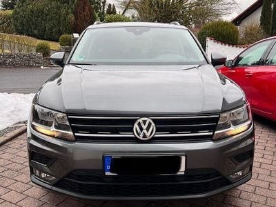 Gebraucht VW Tiguan Sound 150 PS (110 kW) 2018 Grau SUV