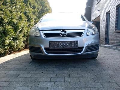Usata Opel Zafira 140 CV (102 kW) 2009 Argento Monovolume