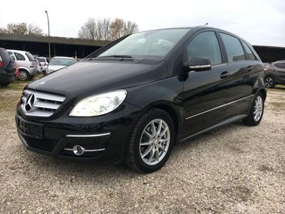 Mercedes B200