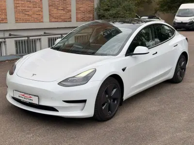 Gebraucht Tesla Model 3 Standard Range Plus 225 kW (306 PS) 2021 Weiß Limousine