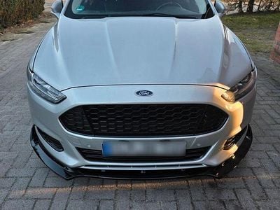 Gebraucht Ford Mondeo 179 PS (131 kW) 2014 Silber Limousine
