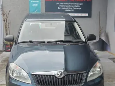 Gebraucht Skoda Roomster Plus Edition 86 PS (63 kW) 2013 Grau Van / Kleinbus