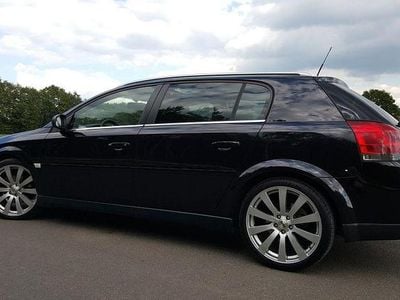 Gebraucht Opel Signum Edition 175 PS (128 kW) 2005 Schwarz Kleinwagen