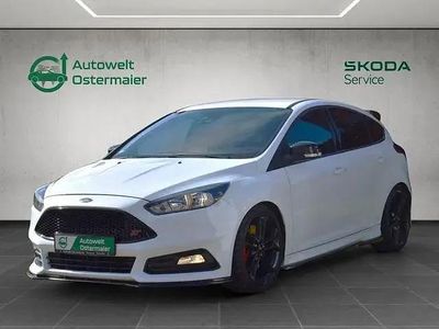 Usata Ford Focus ST 250 CV (183 kW) 2018 Bianco Berlina