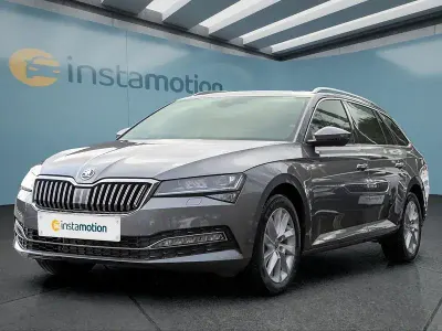Usata Skoda Superb 150 CV (110 kW) 2024 Grigio Station wagon