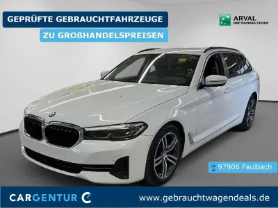 Gebraucht BMW 520 Performance 190 PS (139 kW) 2023 Weiß Limousine