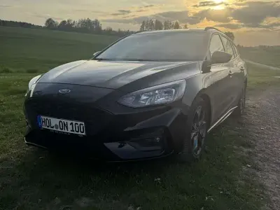 Usata Ford Focus ST-Line 150 CV (110 kW) 2021 Nero Station wagon