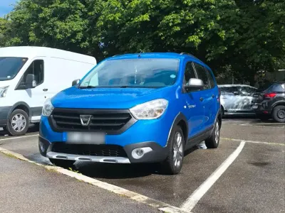 Gebraucht Dacia Lodgy Stepway 109 PS (80 kW) 2016 Blau Van / Kleinbus