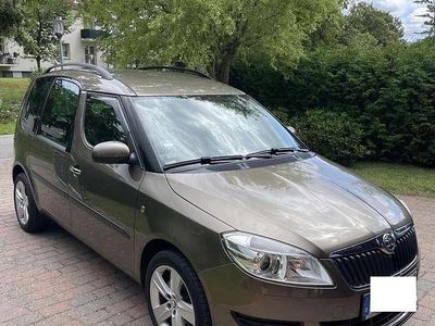 Braun Gebraucht 2013 Skoda Roomster Ambition Van / Kleinbus | 4.300 € (Fairer Preis)