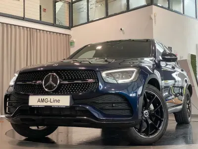 Gebraucht Mercedes GLC300de AMG 306 PS (225 kW) 2021 Blau Coupé
