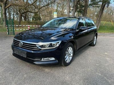 Second-hand VW Passat Comfortline 150 CP (110 kW) 2018 Negru Break