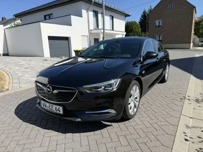 Gebraucht Opel Insignia Innovation 170 PS (125 kW) 2017 Schwarz Kleinwagen