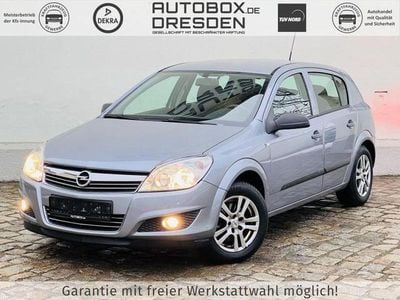 Gebraucht Opel Astra Selection 116 PS (85 kW) 2009 Lichtsilber Limousine