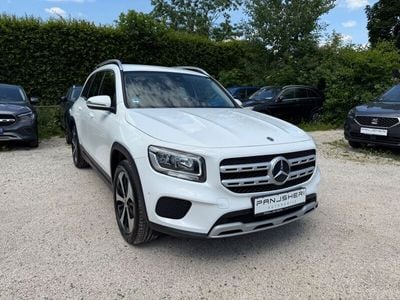 Mercedes GLB220