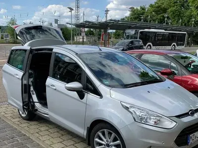 Gebraucht Ford B-MAX SYNC Edition 101 PS (74 kW) 2017 Silber Van / Kleinbus