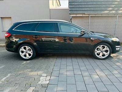 Gebraucht Ford Mondeo 163 PS (119 kW) 2014 Schwarz Kombi