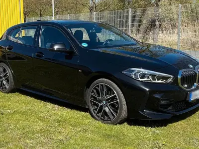 Second-hand BMW 118 M Sport 136 CP (100 kW) 2023 Negru Hatchback