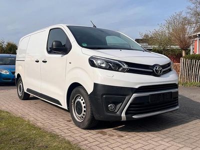 Usata Toyota Proace 122 CV (89 kW) 2019 Bianco Monovolume
